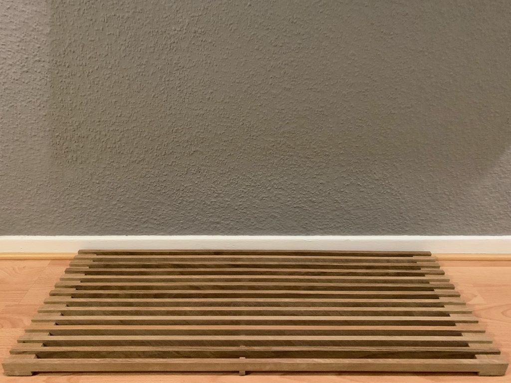 Front-Ansicht Teak-Schuhablage ZTARK
